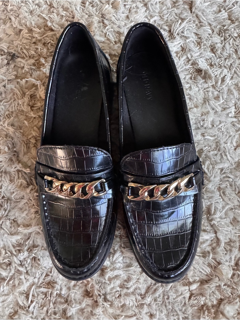 Black Croc-Embossed Woman’s Loafers with Gold Chain Accent